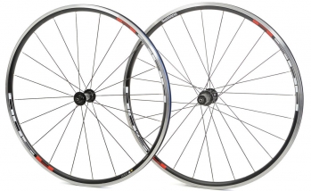 Комплект колес Shimano, R501A, 28", плоские спицы, цвет: черный