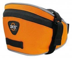 Sks под седло base bag m, обьём: 0,9 л, крепление с помощью ремешка, оранжевая